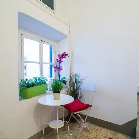Borgo Allegri Arno Flat